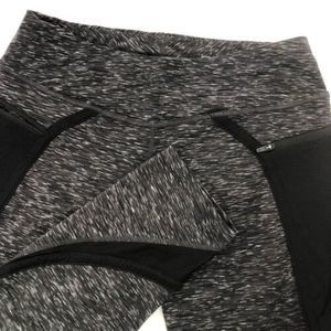 Hylete Women's Medium Black‎ Gray Zip Pocket Mesh Detail Capri Style Leggings